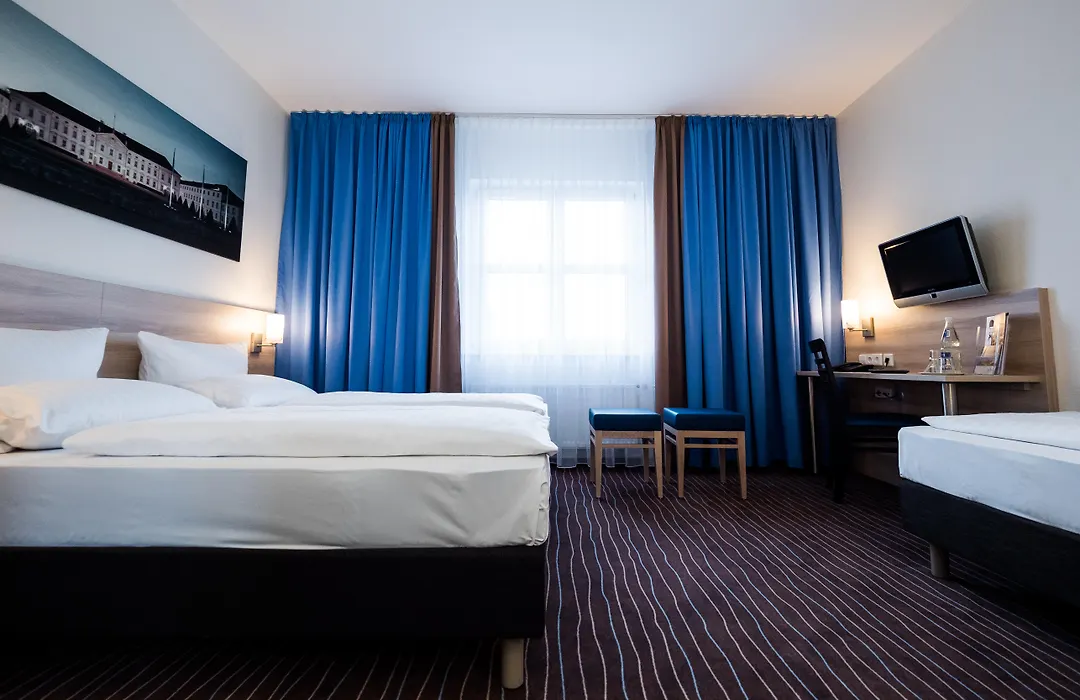 Plaza Inn Berlin Charlottenburg-1