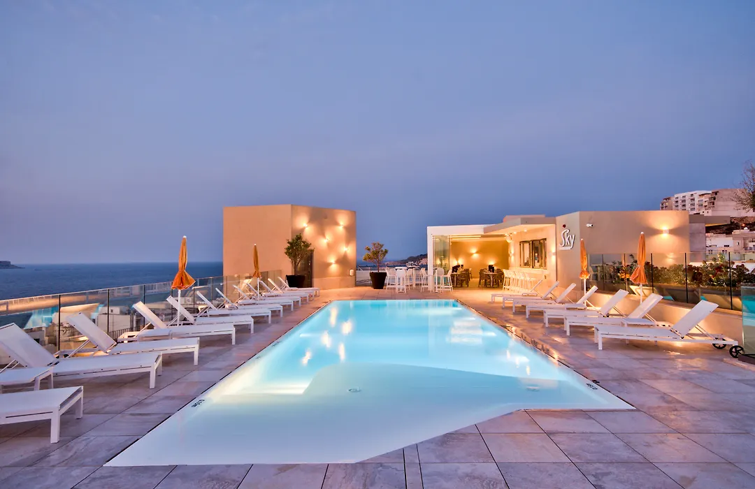Luna Holiday Complex-1