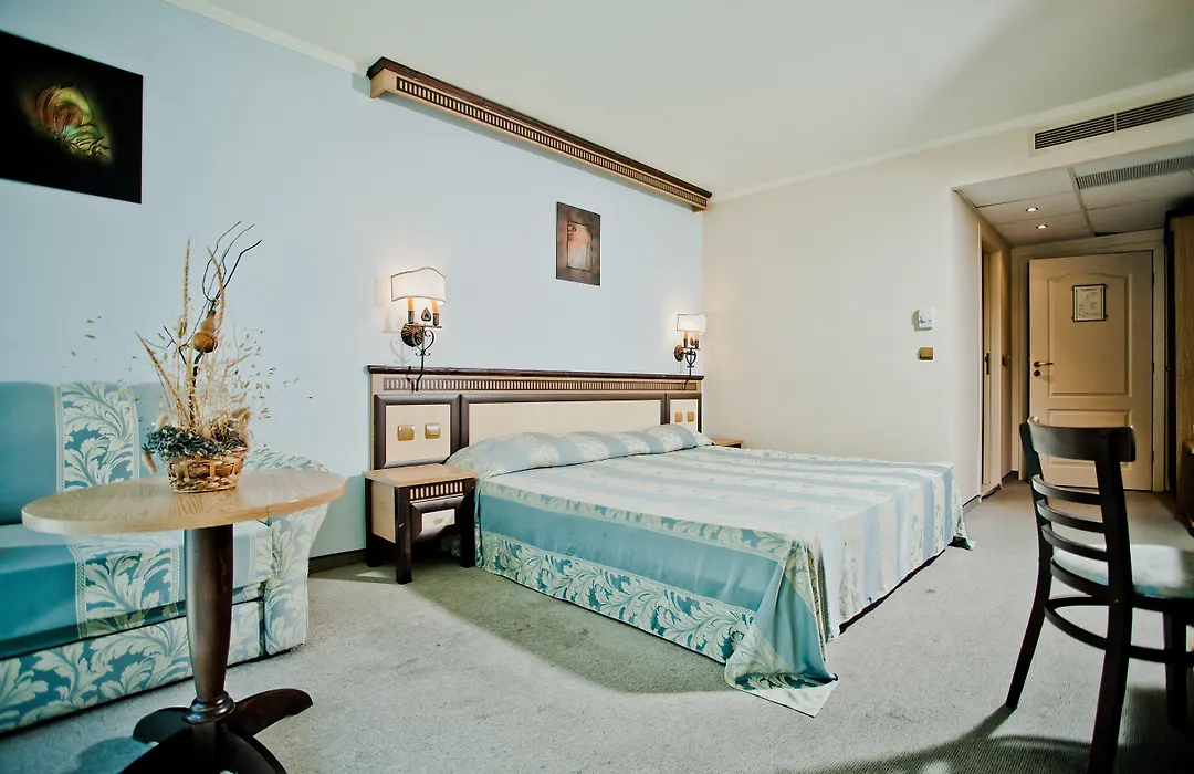 Chaika Beach Resort-1