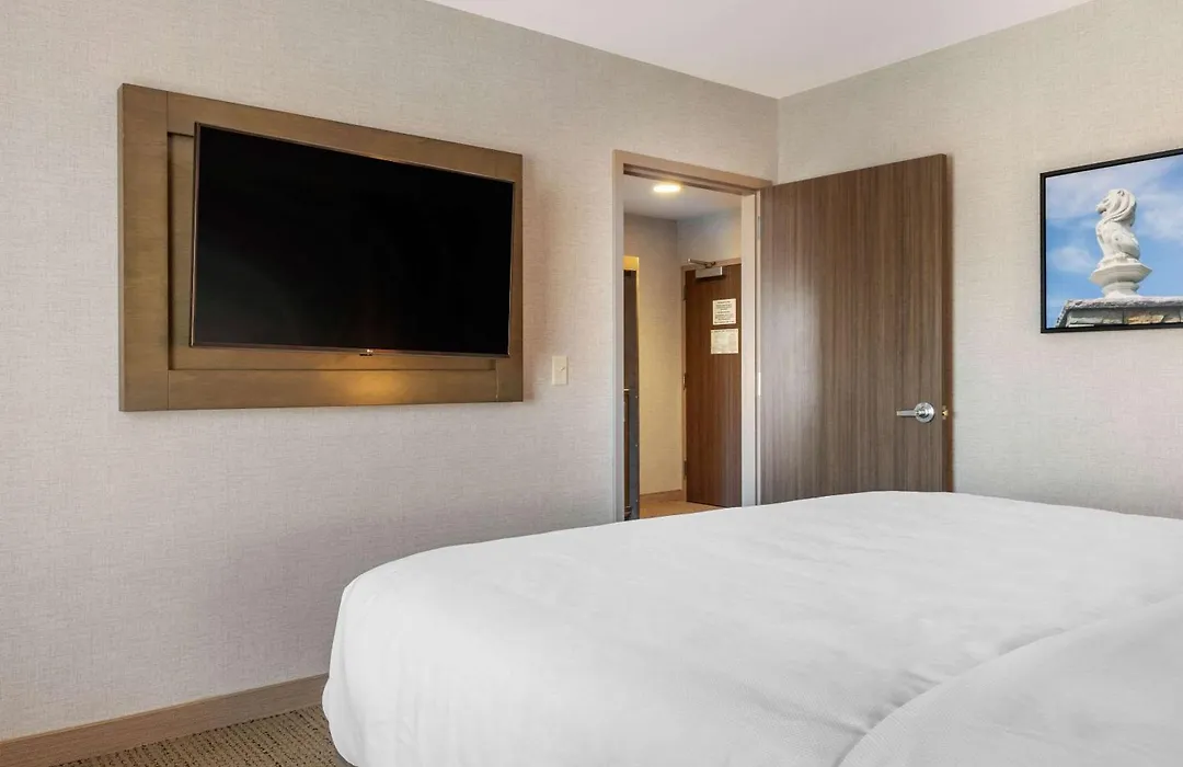 Cambria Hotel West Orange-1