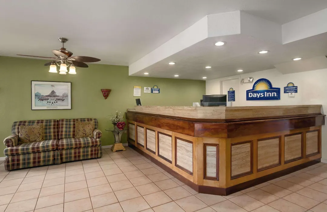 Days Inn By Wyndham Port Royal/Near Parris Island-1