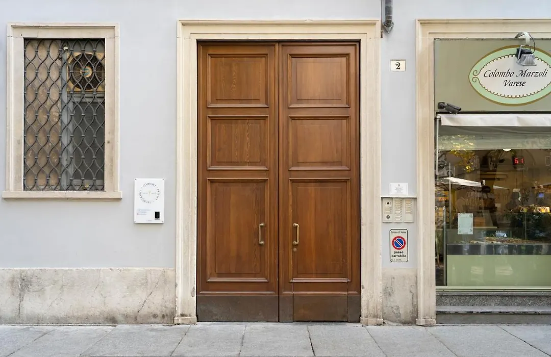 Varese Suites-1