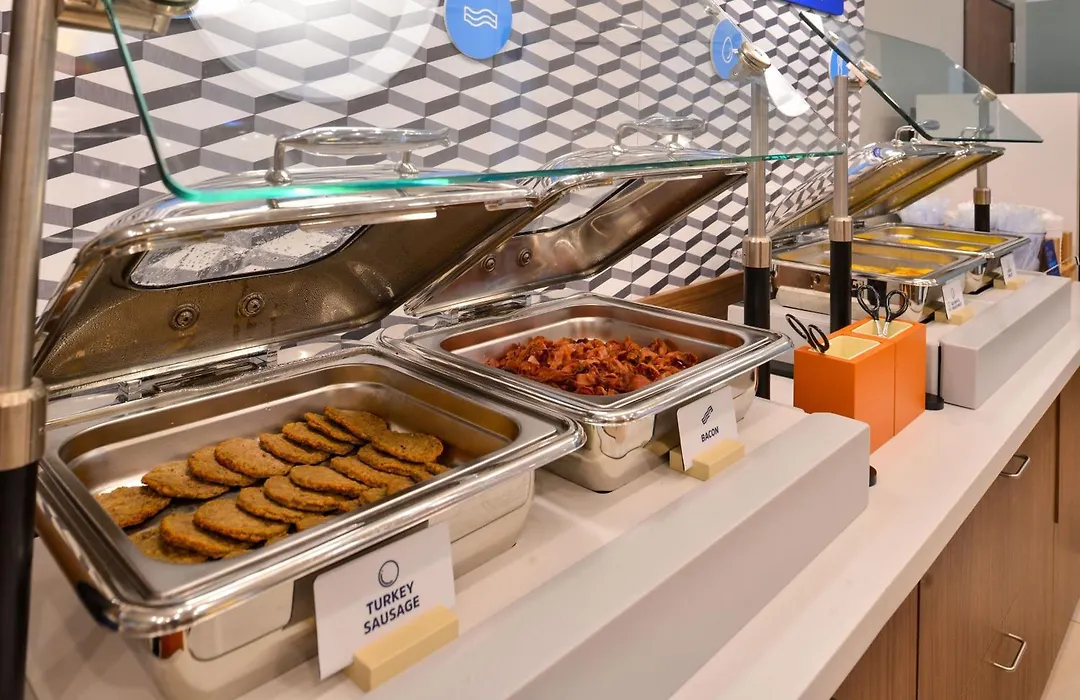 Holiday Inn Express & Suites Cleveland/Westlake By Ihg-1