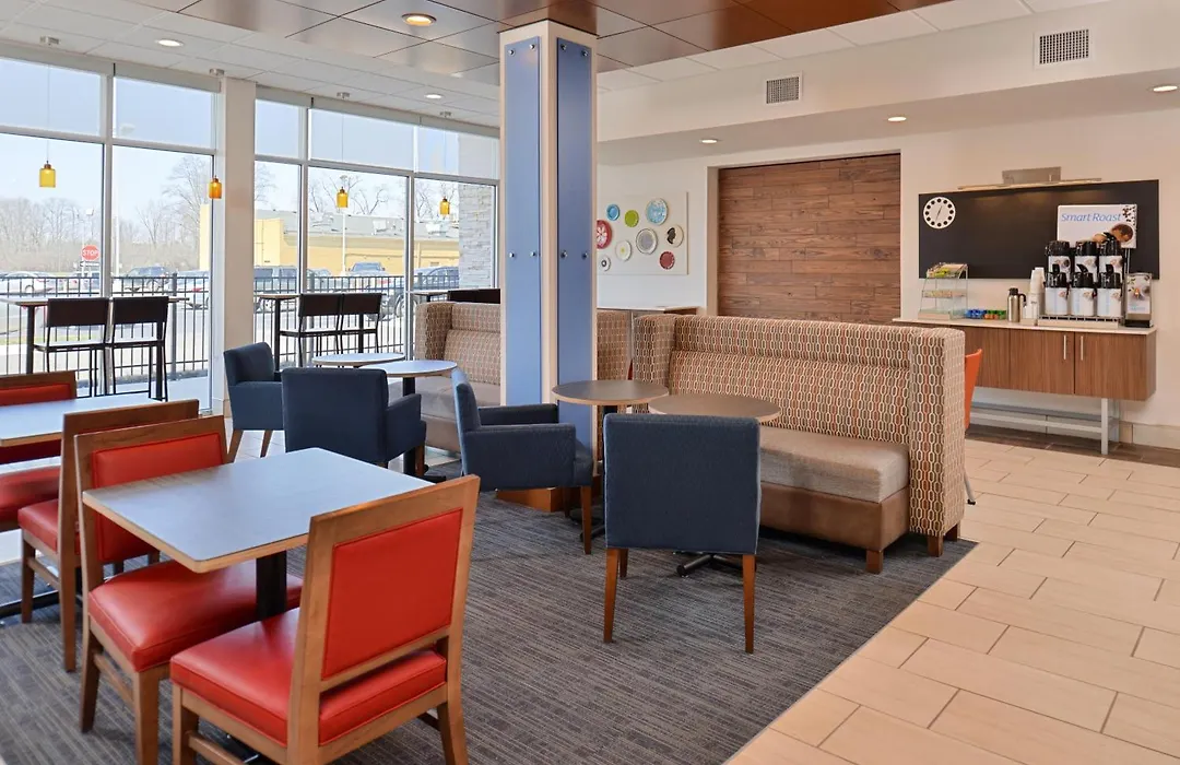 Holiday Inn Express & Suites Farmington Hills - Detroit By Ihg-1