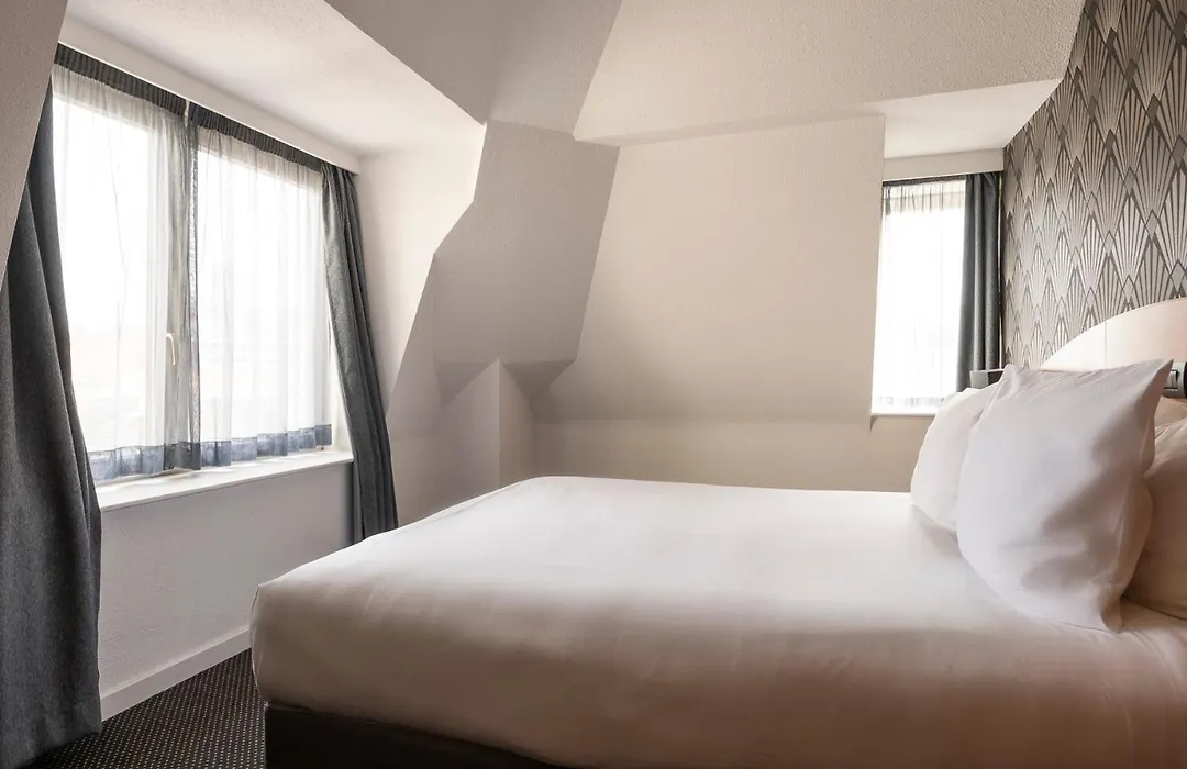 Aris Grand Place Hotel-1