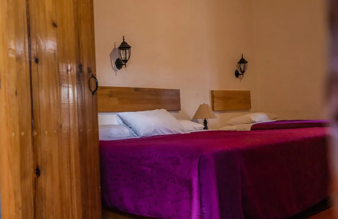 Hotel Las Golondrinas-1