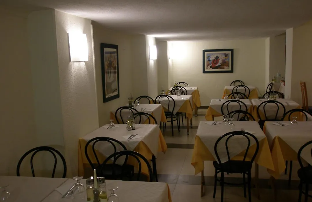 Hotel Mayna-1