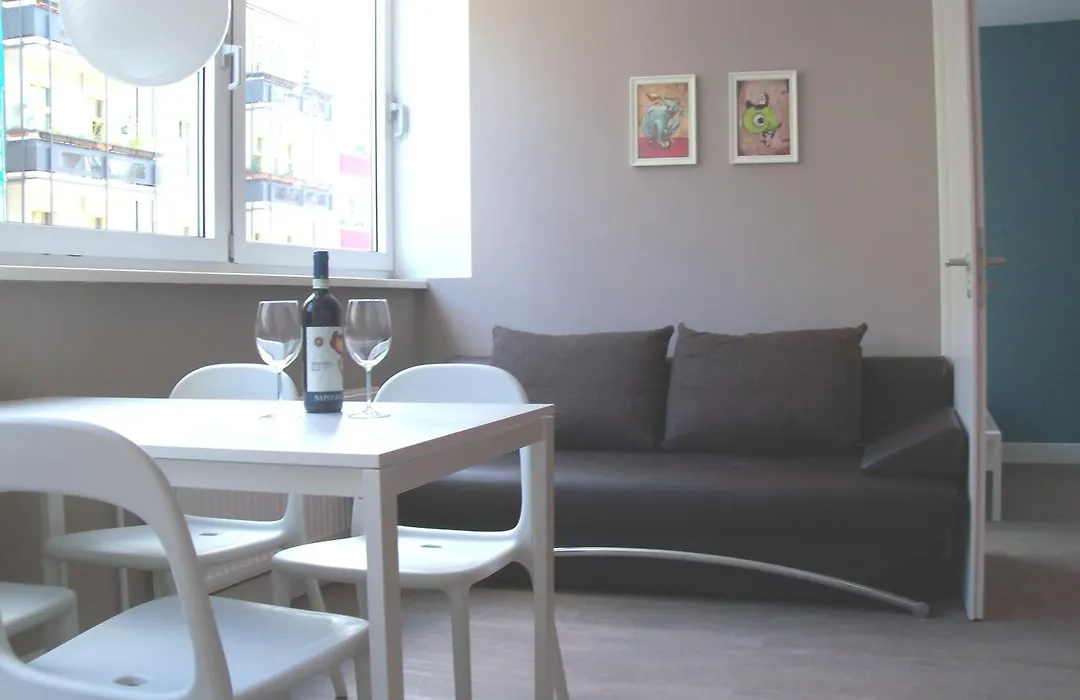 Apartmenthouse Berlin - Am Goerlitzer Park-1