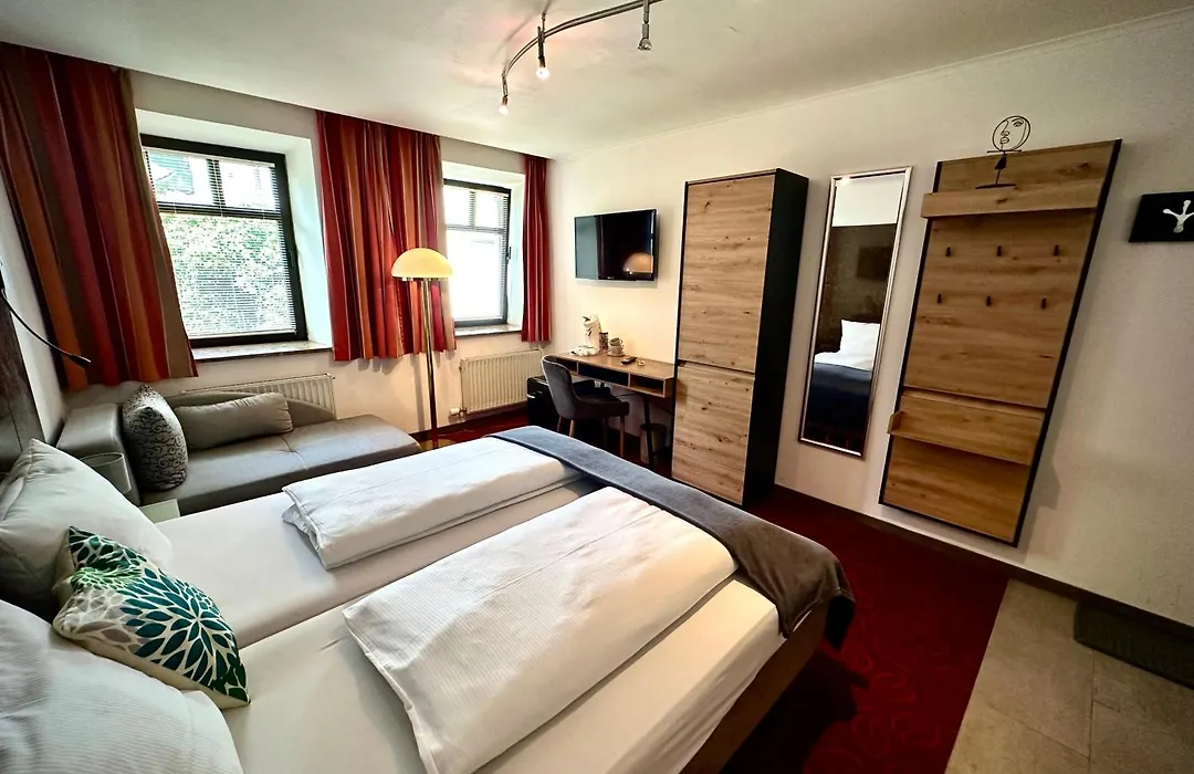 Bed & Rooms, Woergl-1