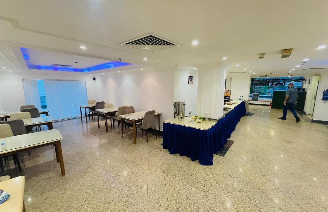 Queens Hotel Next Sabkha Bus Station-1