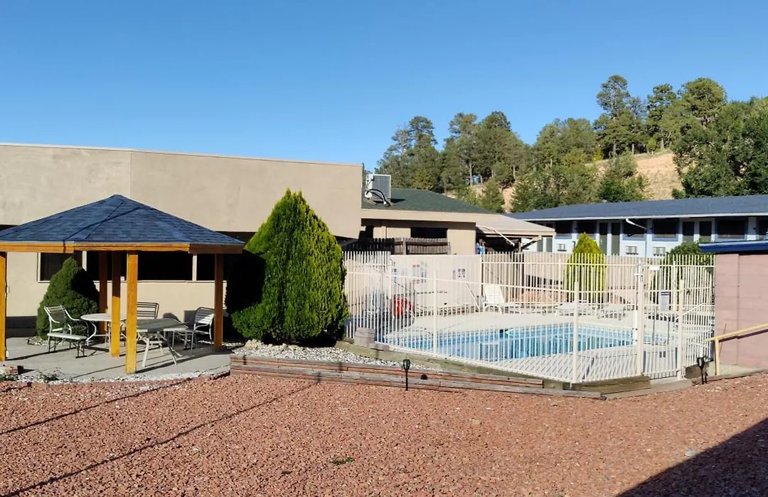 Travelodge By Wyndham Ruidoso-1