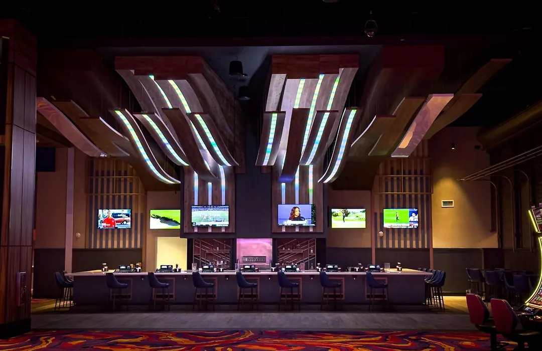 Harrah'S Cherokee Valley River Hotel & Casino - A Caesars Rewards Destination-1