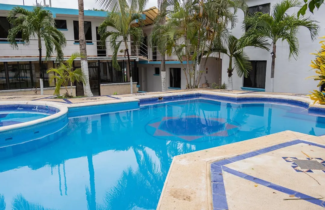 OYO Hotel Marías-1