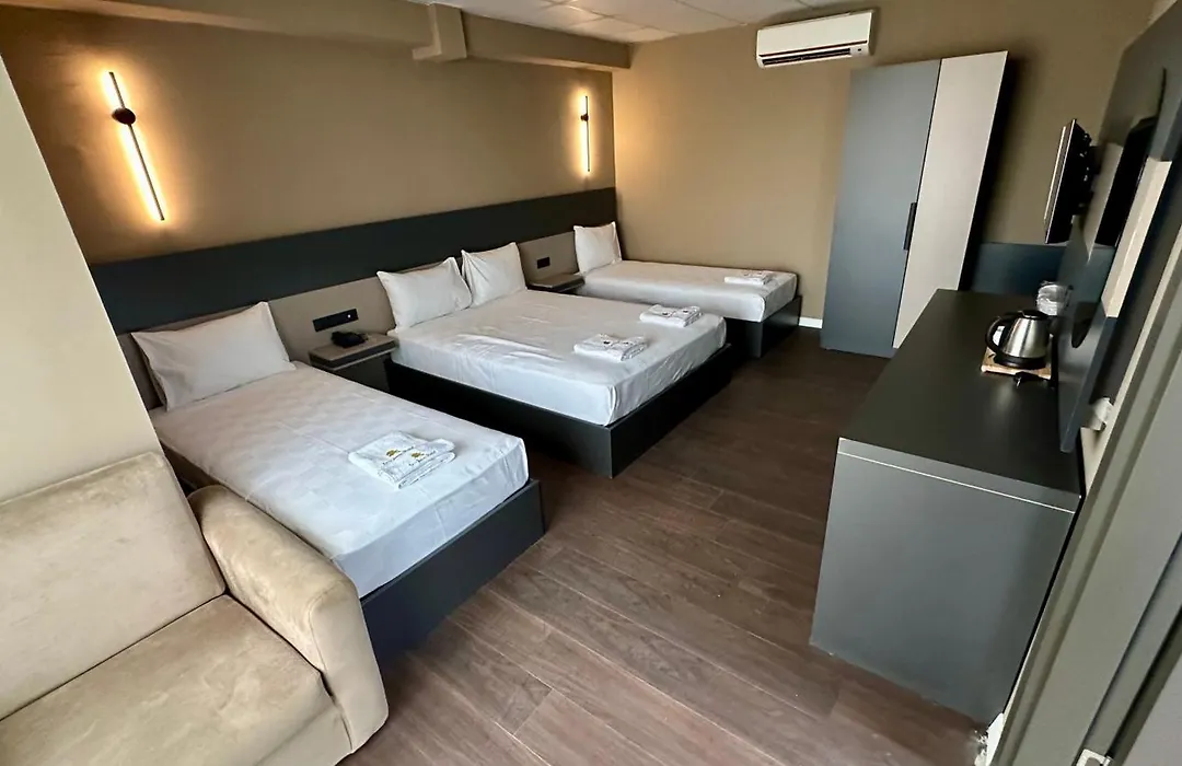 Esse Joven Hotel-1