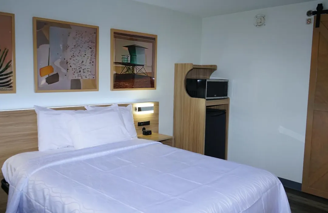 Waterfront Inn Phl Airport-1