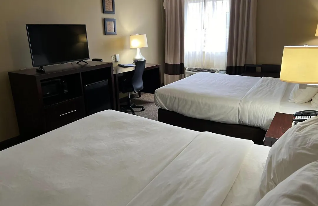 Days Inn & Suites By Wyndham Manheim Lebanon-1
