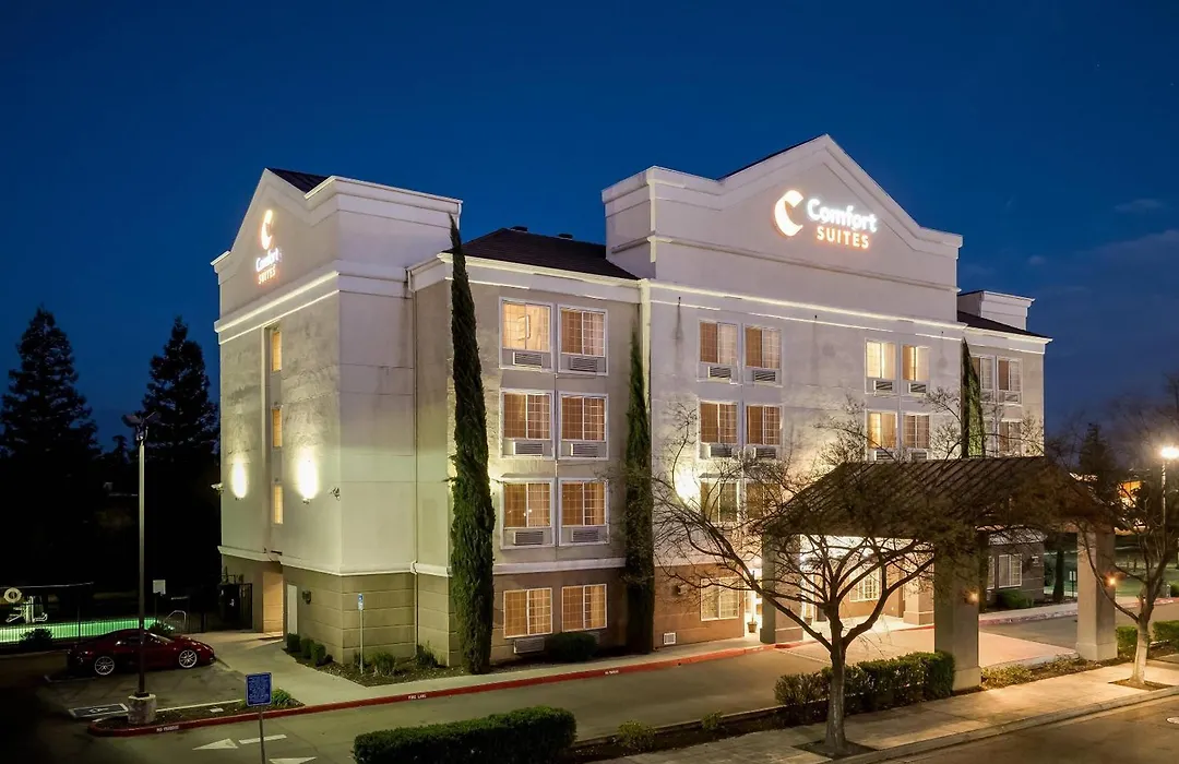Comfort Suites Clovis - Fresno-1