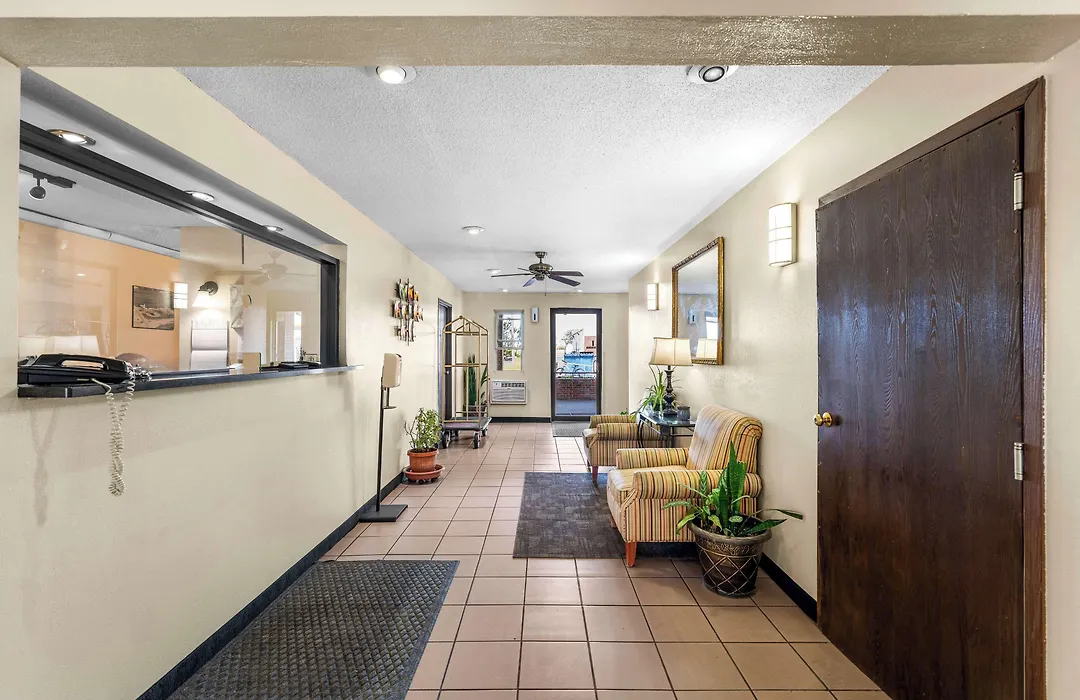 Americas Best Value Inn Decatur-1