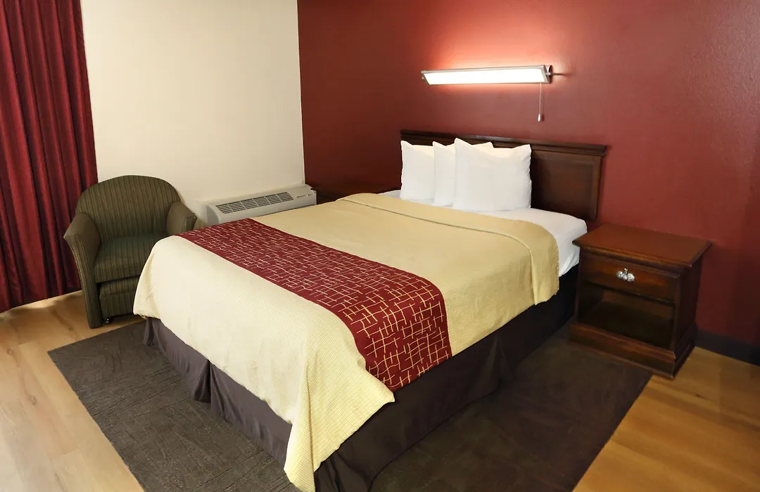 Town House Hotel - Grand Forks-1