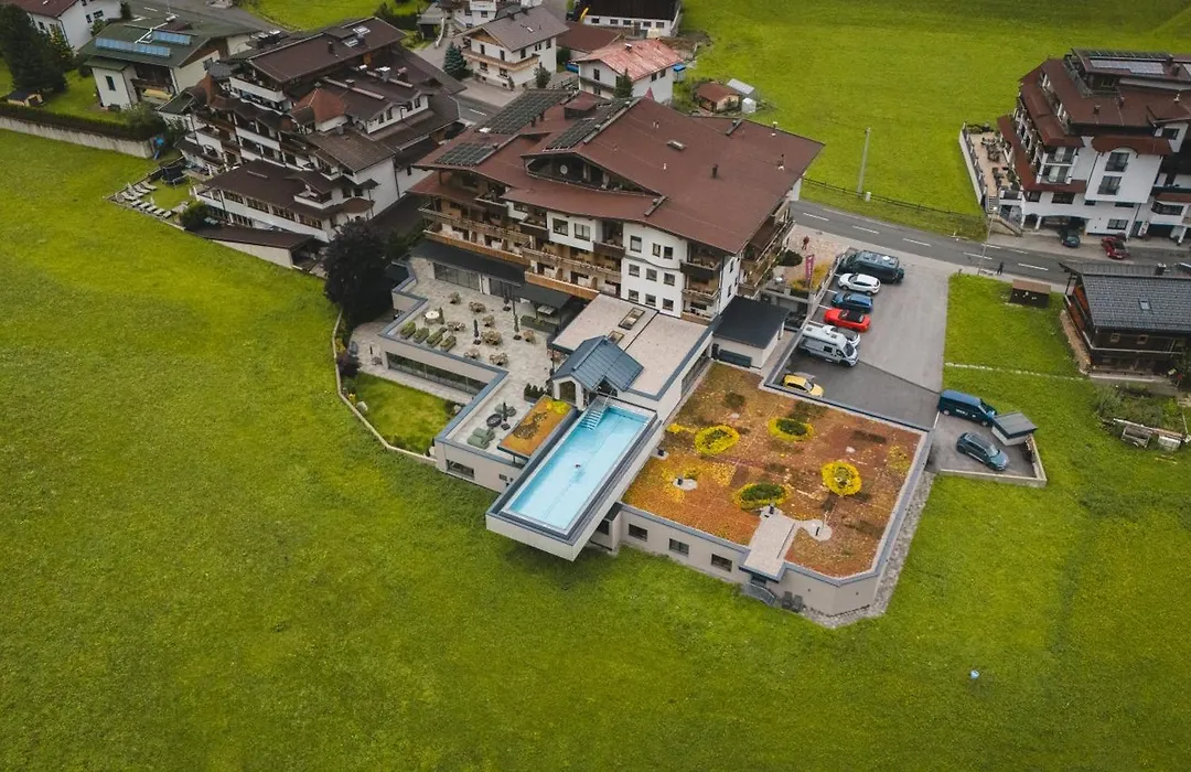 Natur-&Wanderhotel Tuxertal-1
