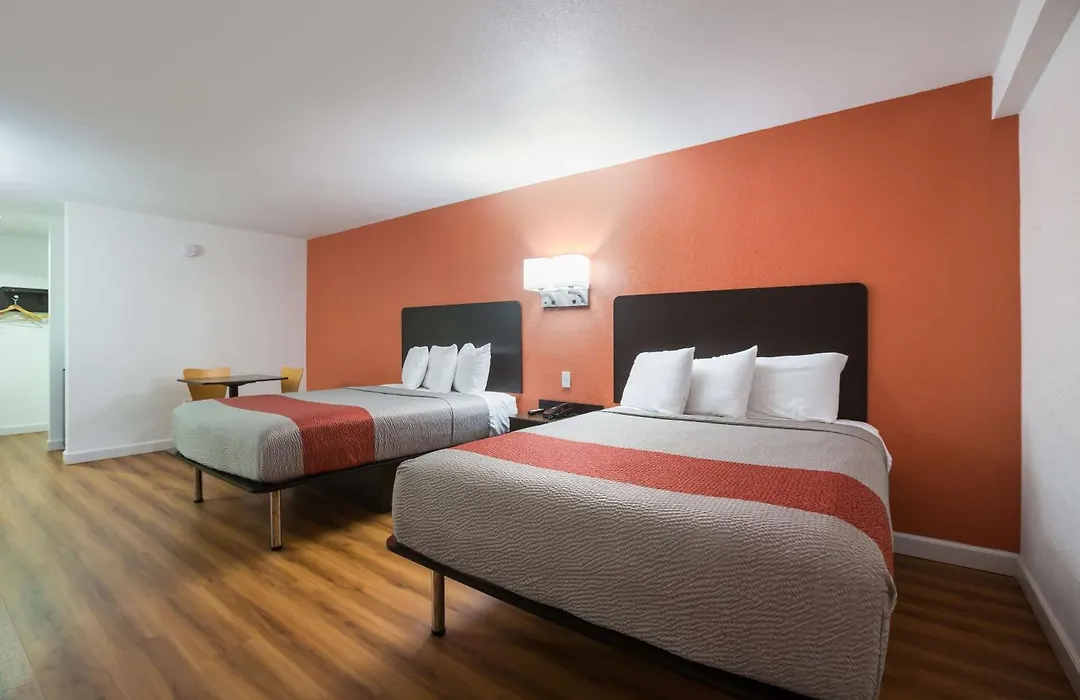 Motel 6-Suwanee, Ga - Gwinnett Center-1