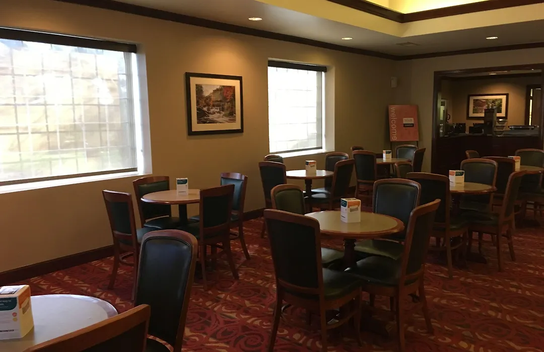 Days Inn By Wyndham Austintown-1