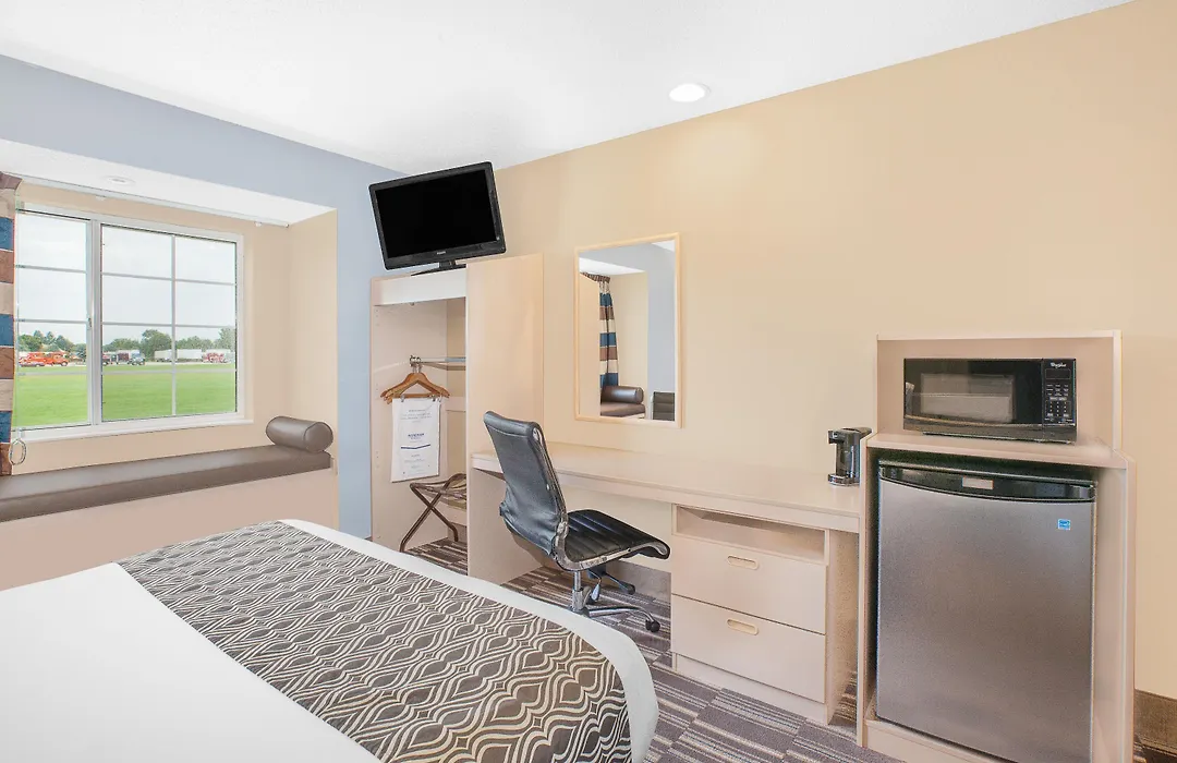 Microtel Inn And Suites Clear Lake-1