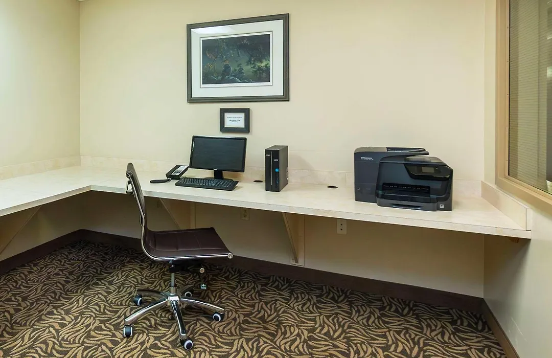 Comfort Inn & Suites-1