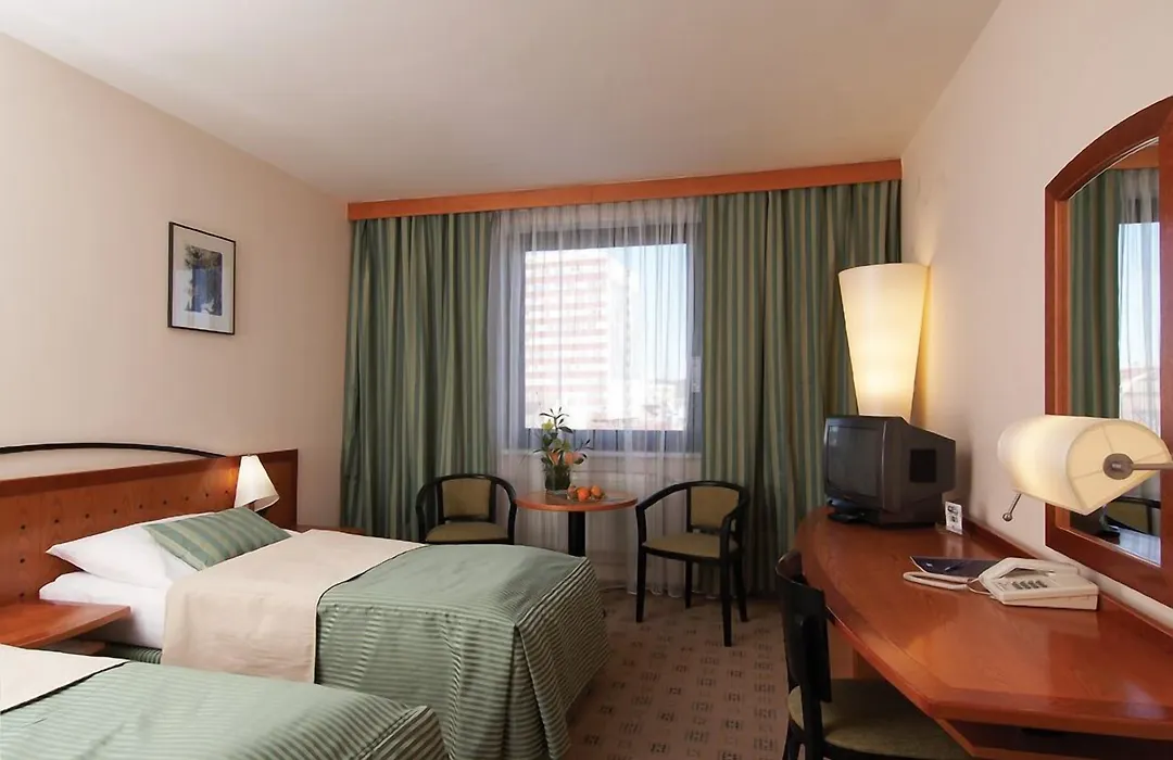 Expo Hotel-1