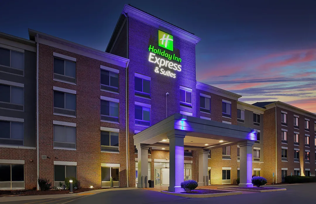 Holiday Inn Express & Suites Milwaukee Nw - Park Place By Ihg-1