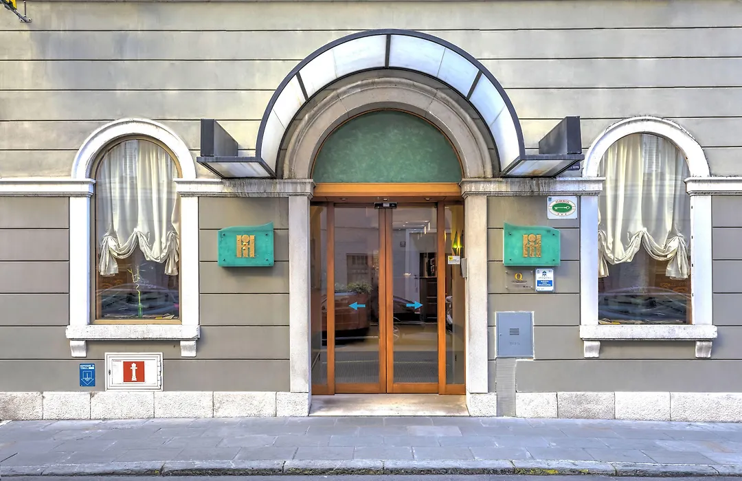 Hotel Italia-1