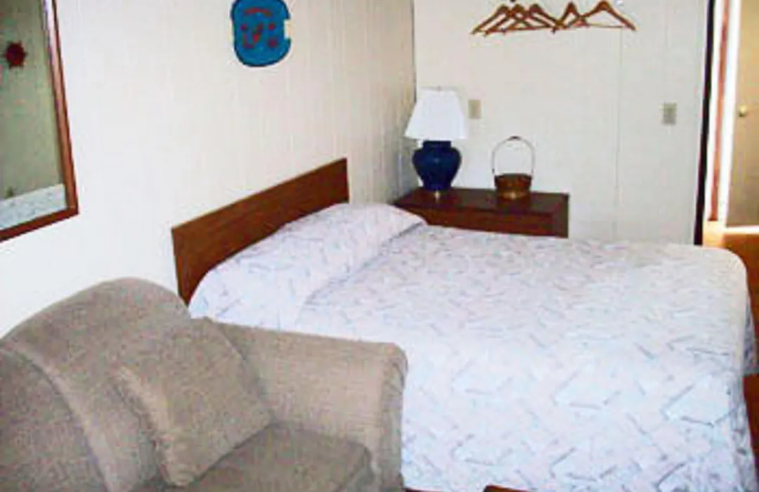 Moby Dick Motel-1