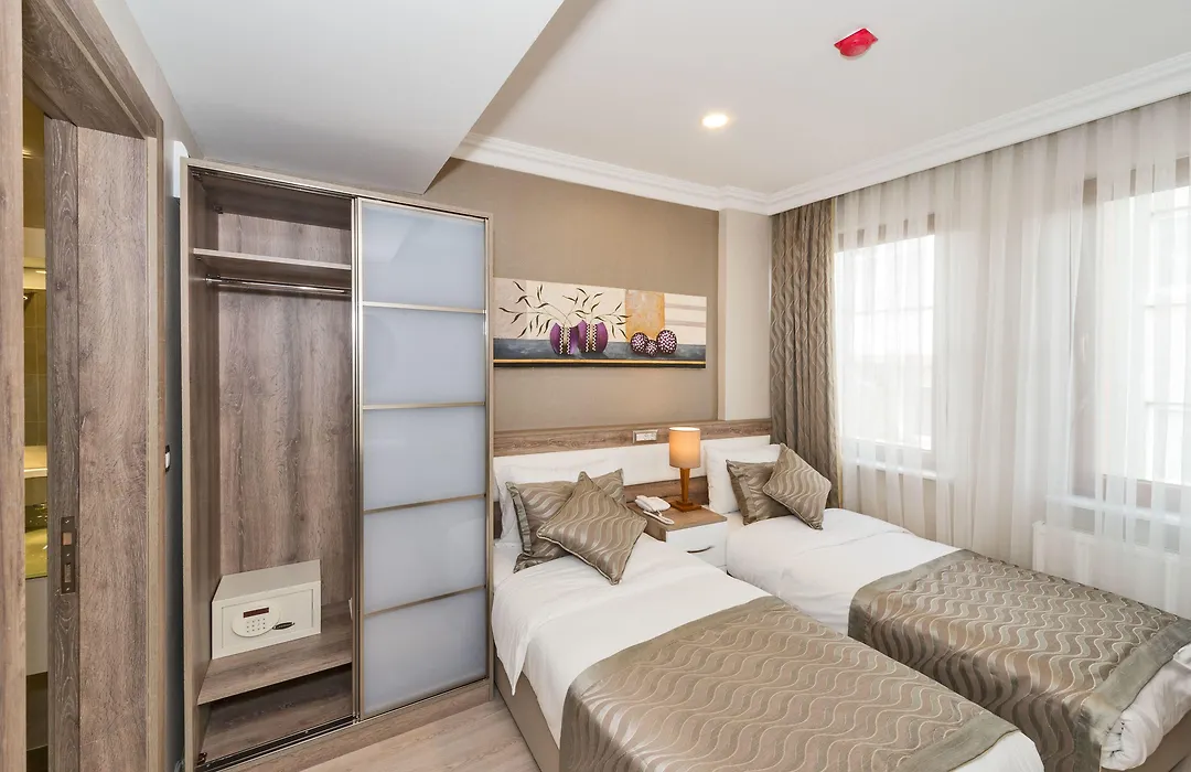 Alphonse Hotel-1