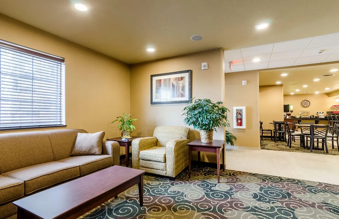 Cobblestone Inn & Suites - Oberlin-1