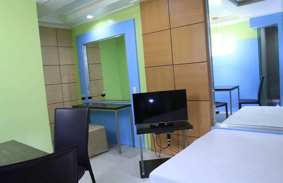 One Serenata Hotel Bacoor-1