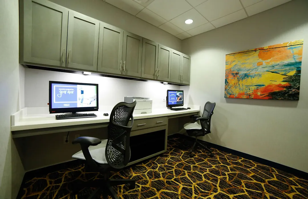 Hampton Inn & Suites Forest City-1