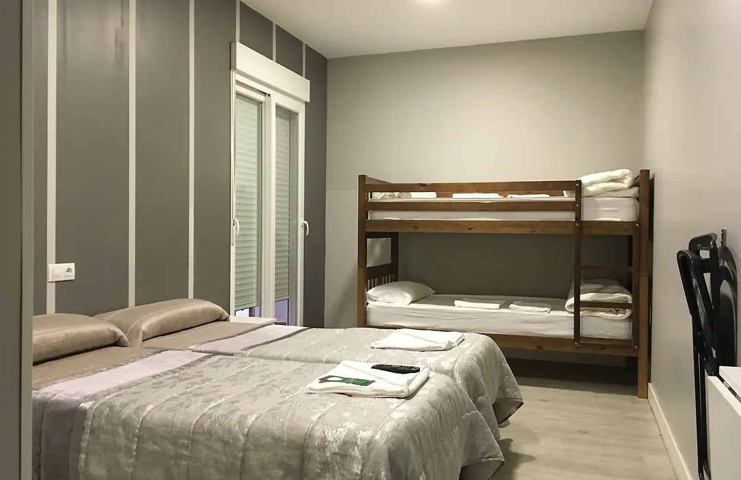 Pensión La Bilbaina - Albergue Logroño-1