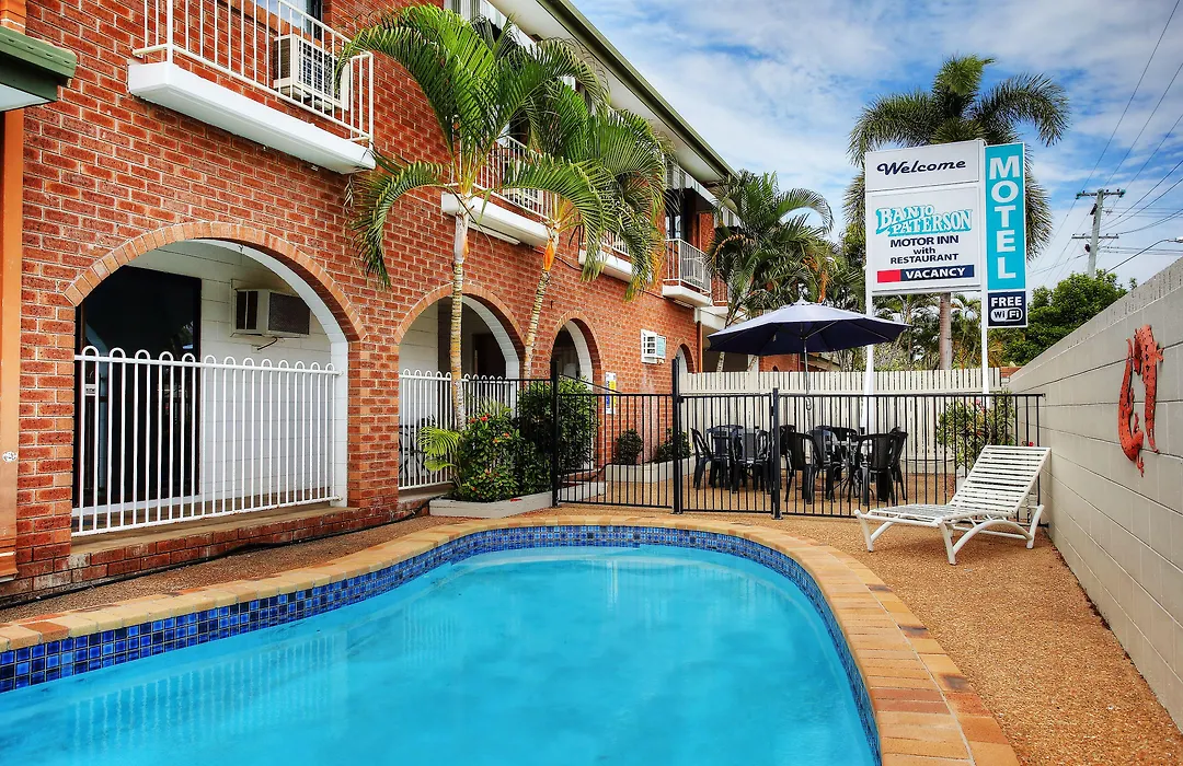 Banjo Paterson Motor Inn-1