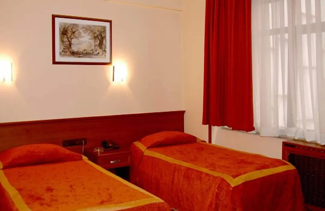 Hotel Monopol-1