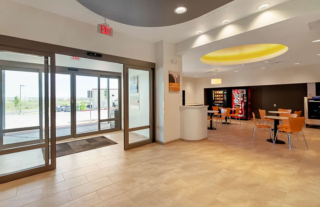 Studio 6 Austin Airport-1