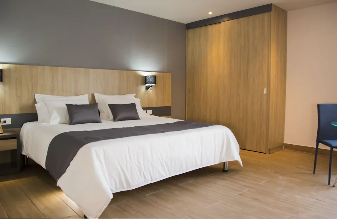 Hotel Plaza del Lili-1
