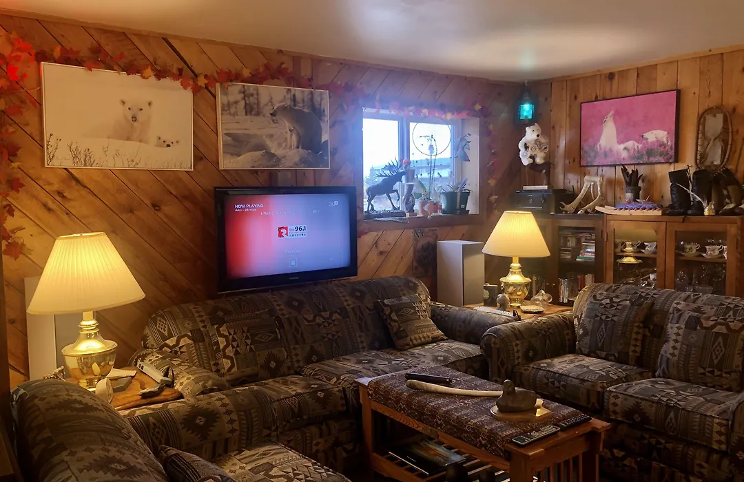 Iceberg Inn-1