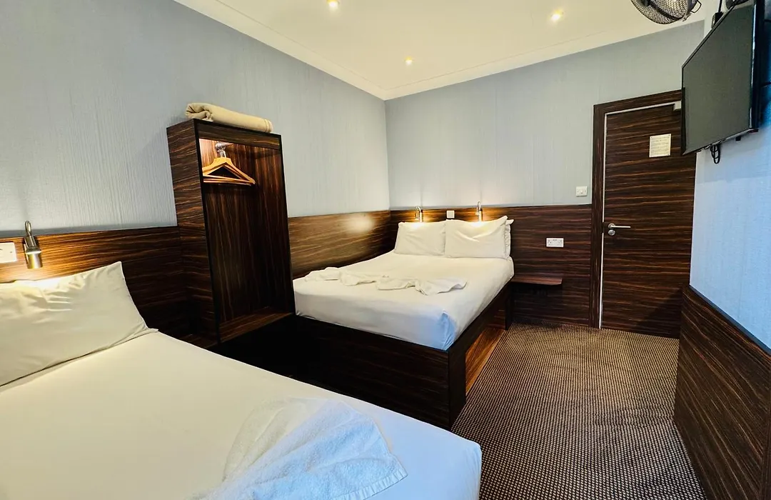 Crestfield Hotel-1