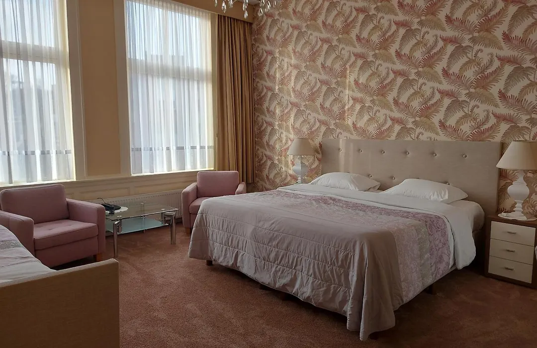 Hotel Excelsior-1