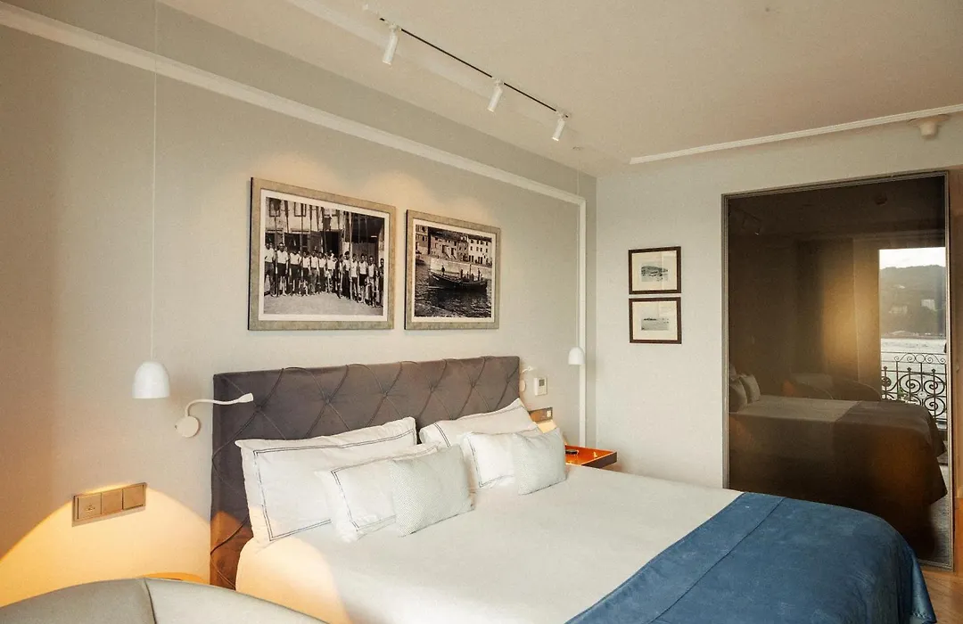 Lasala Plaza Hotel - Adults Only-1