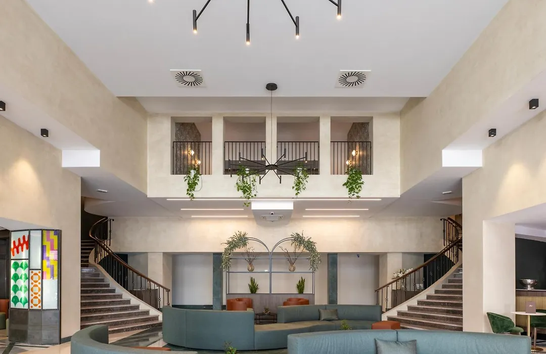 Hotel Carlton-1