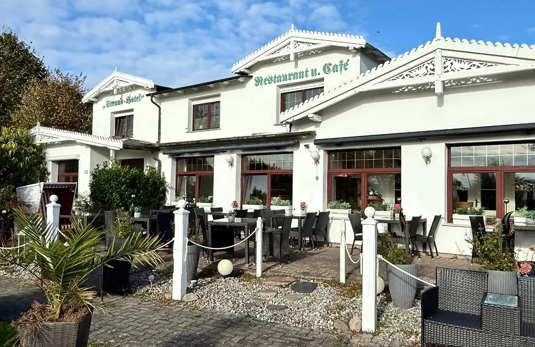 Strand-Hotel Lobbe-1