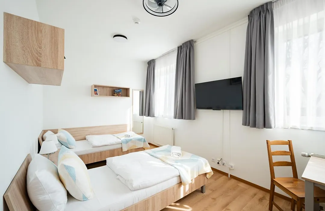 University Hotel-1
