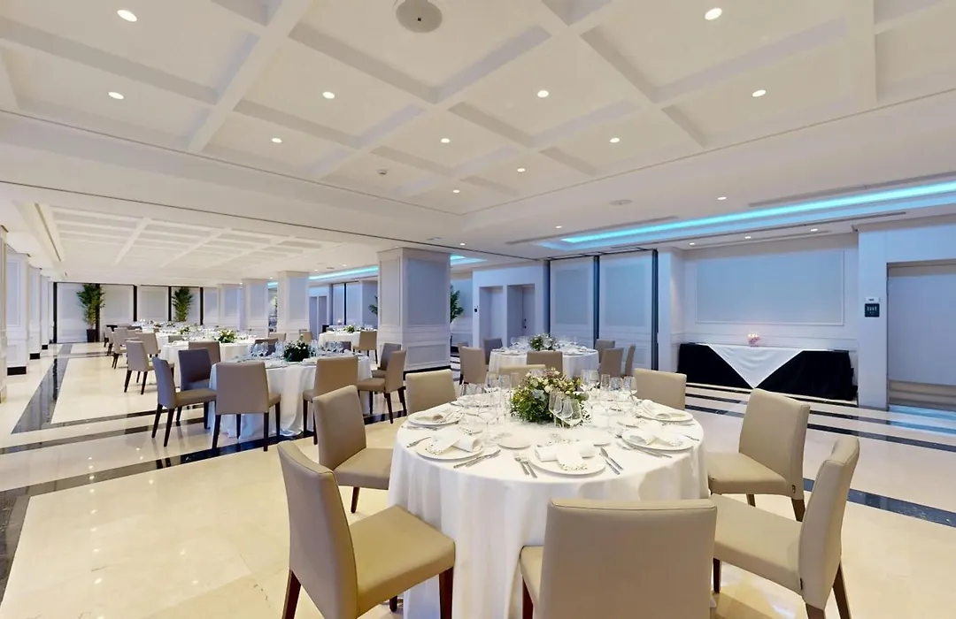 Hotel Andalucía Center-1