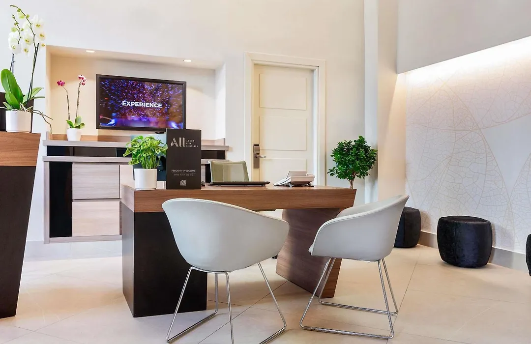Mercure Napoli Centro Angioino-1